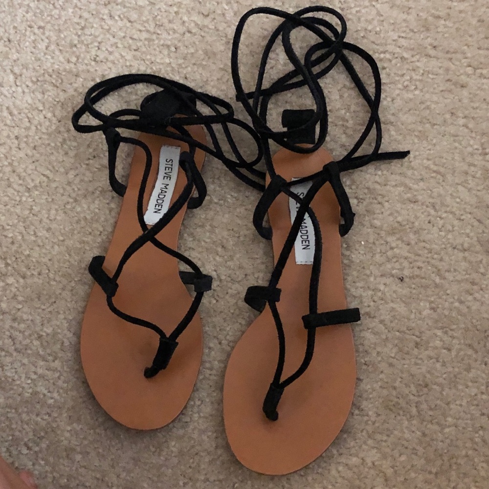 Steve Madden black strappy sandals